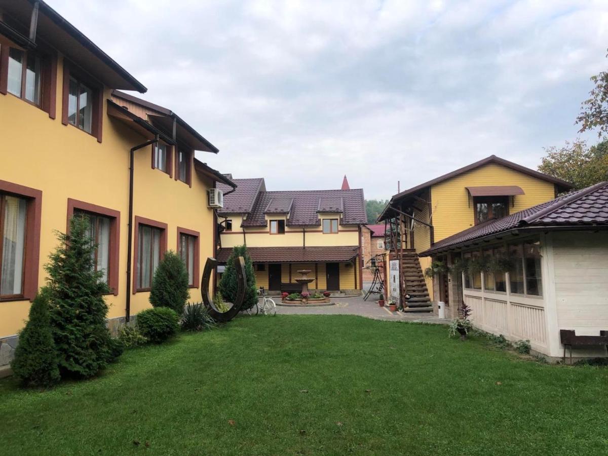 Sadyba Magnat Hotel Deliatyn Bagian luar foto