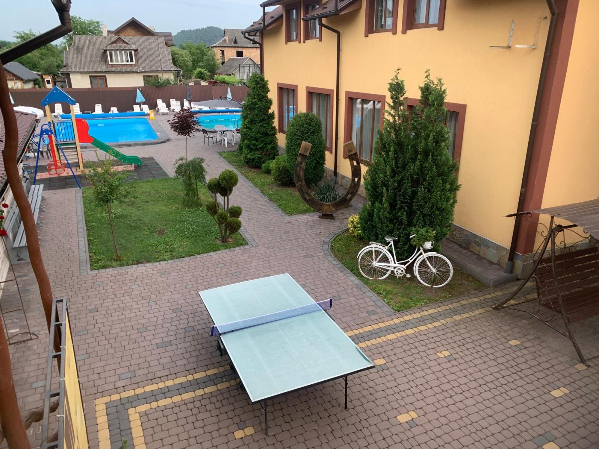 Sadyba Magnat Hotel Deliatyn Bagian luar foto